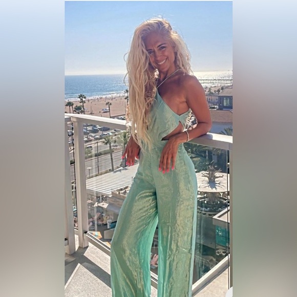 Jen’s Pirate Booty Avalon Jumpsuit Dusty Turquoise Halter  Side Cut Out Small - Picture 4 of 6